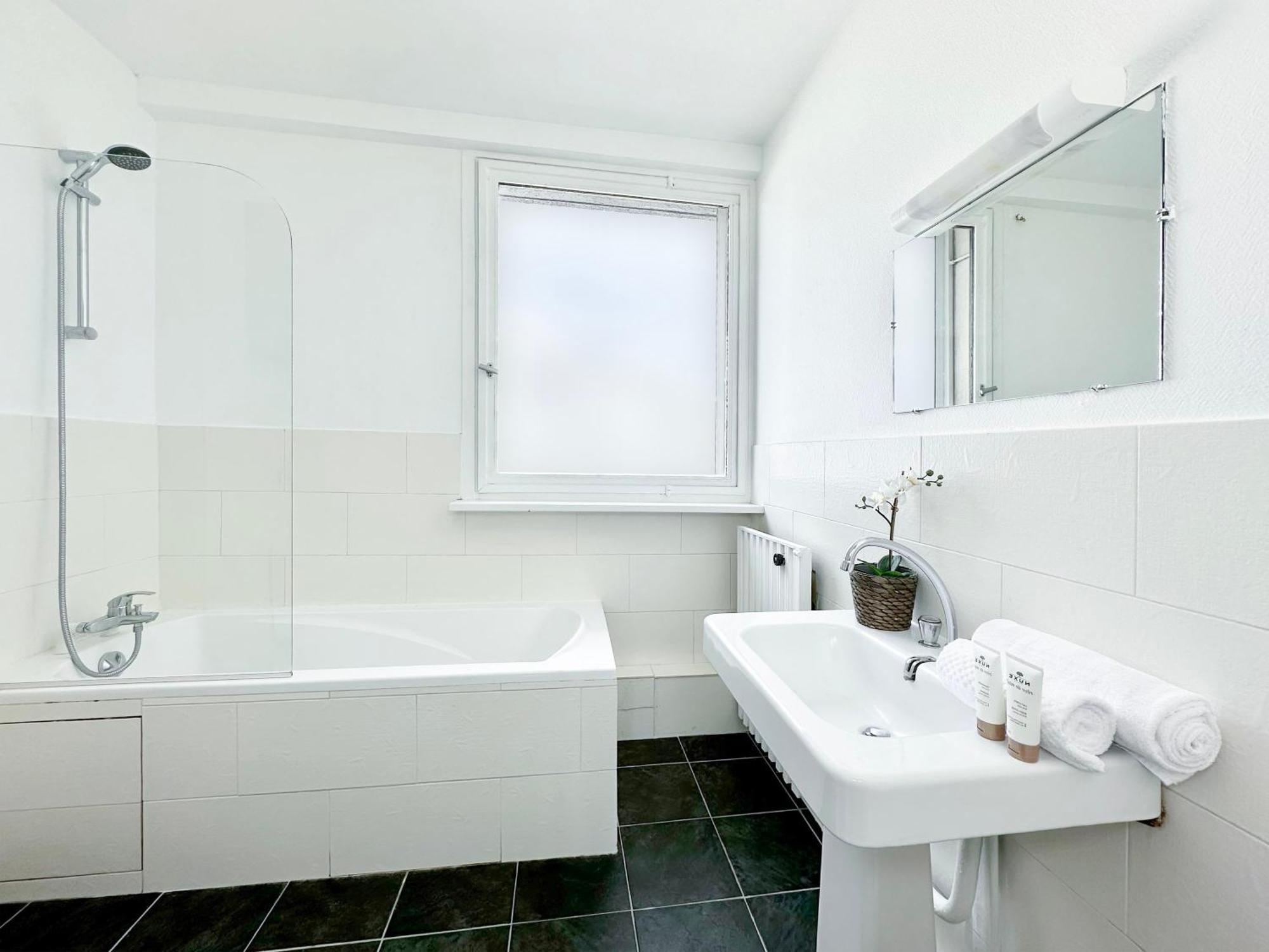 Spacious & Luxurious Flat In Montparnasse Párizs Kültér fotó